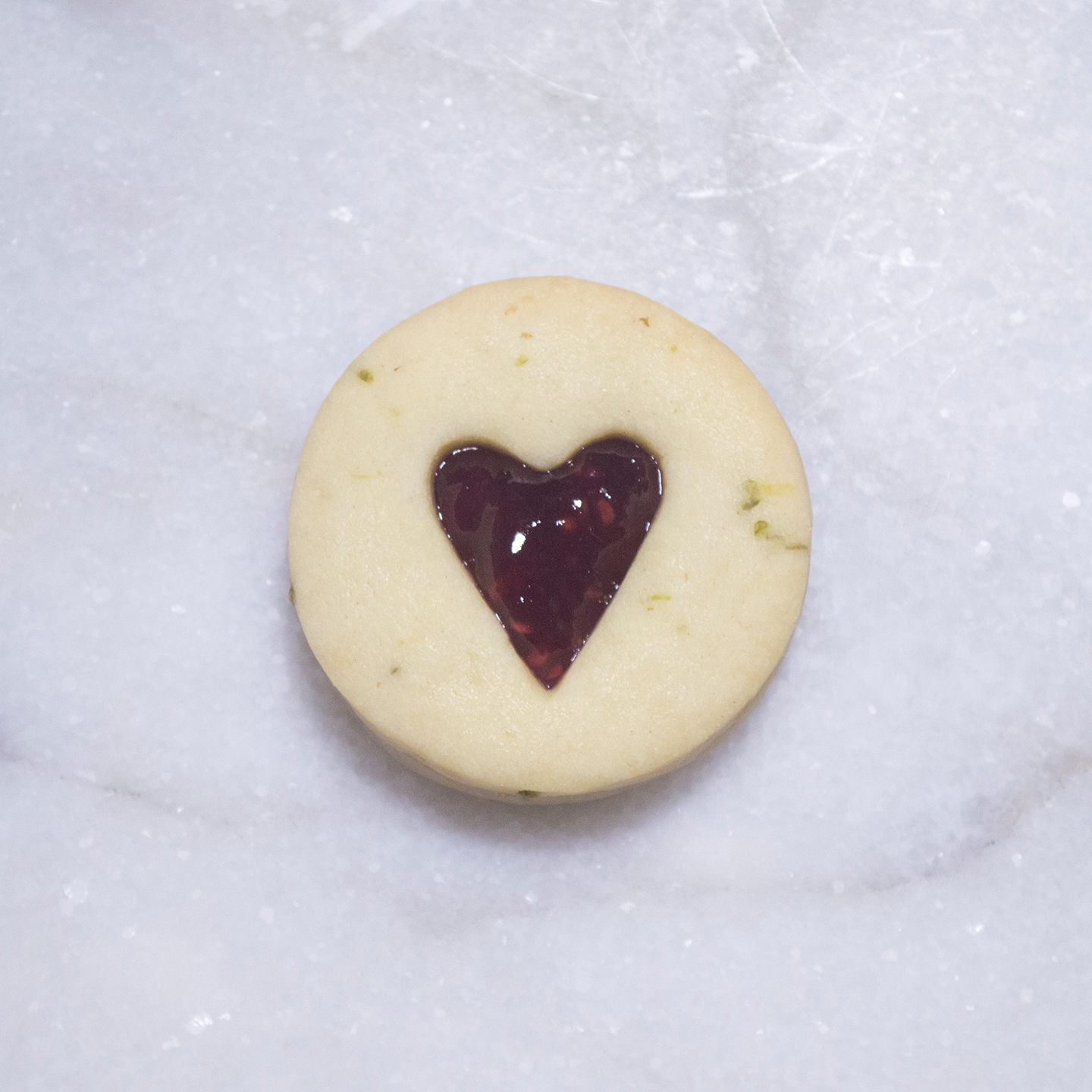 Lime-Raspberry Shortbread Biscuit Sandwich