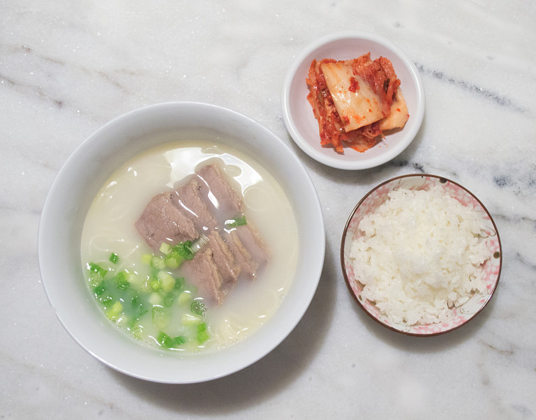 Seolleongtang (설렁탕) Ox Bone Soup with Brisket Recipe Everybunny Eats