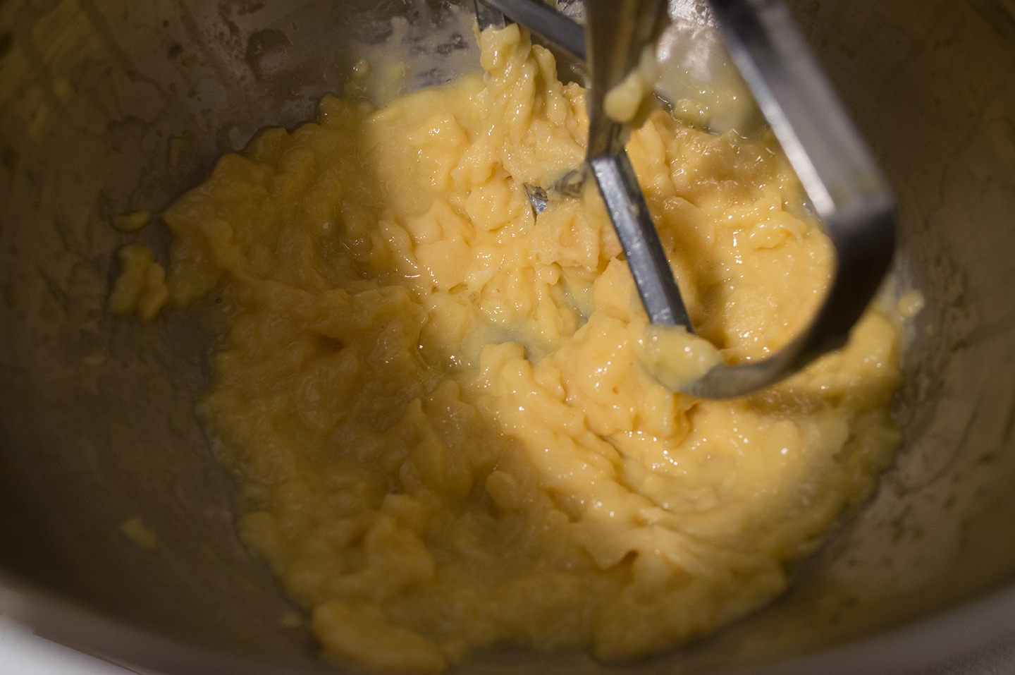 Pâte à Choux - Mixing Thoroughly