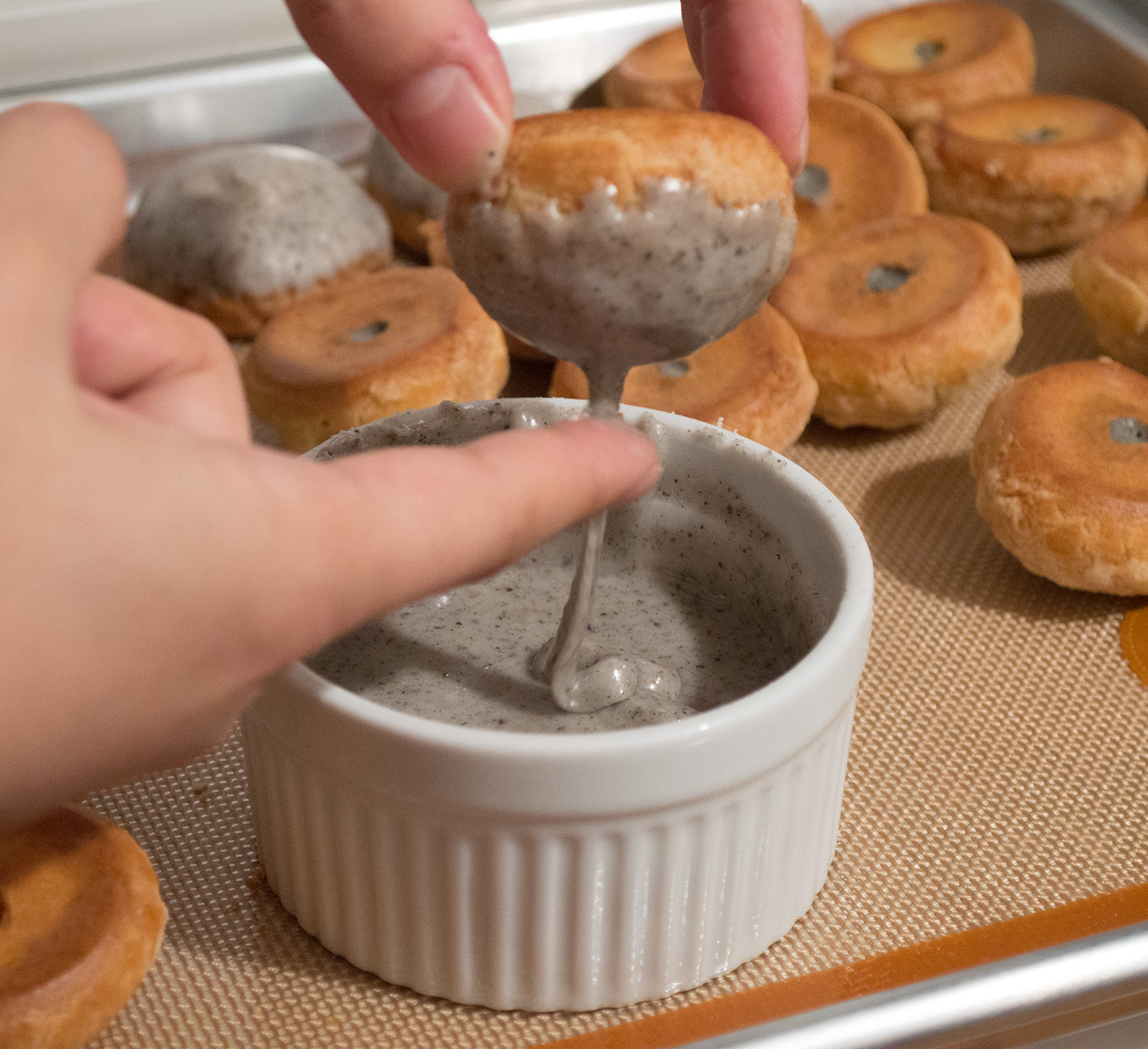 Choux à la Crème - Cleaning the Fondant