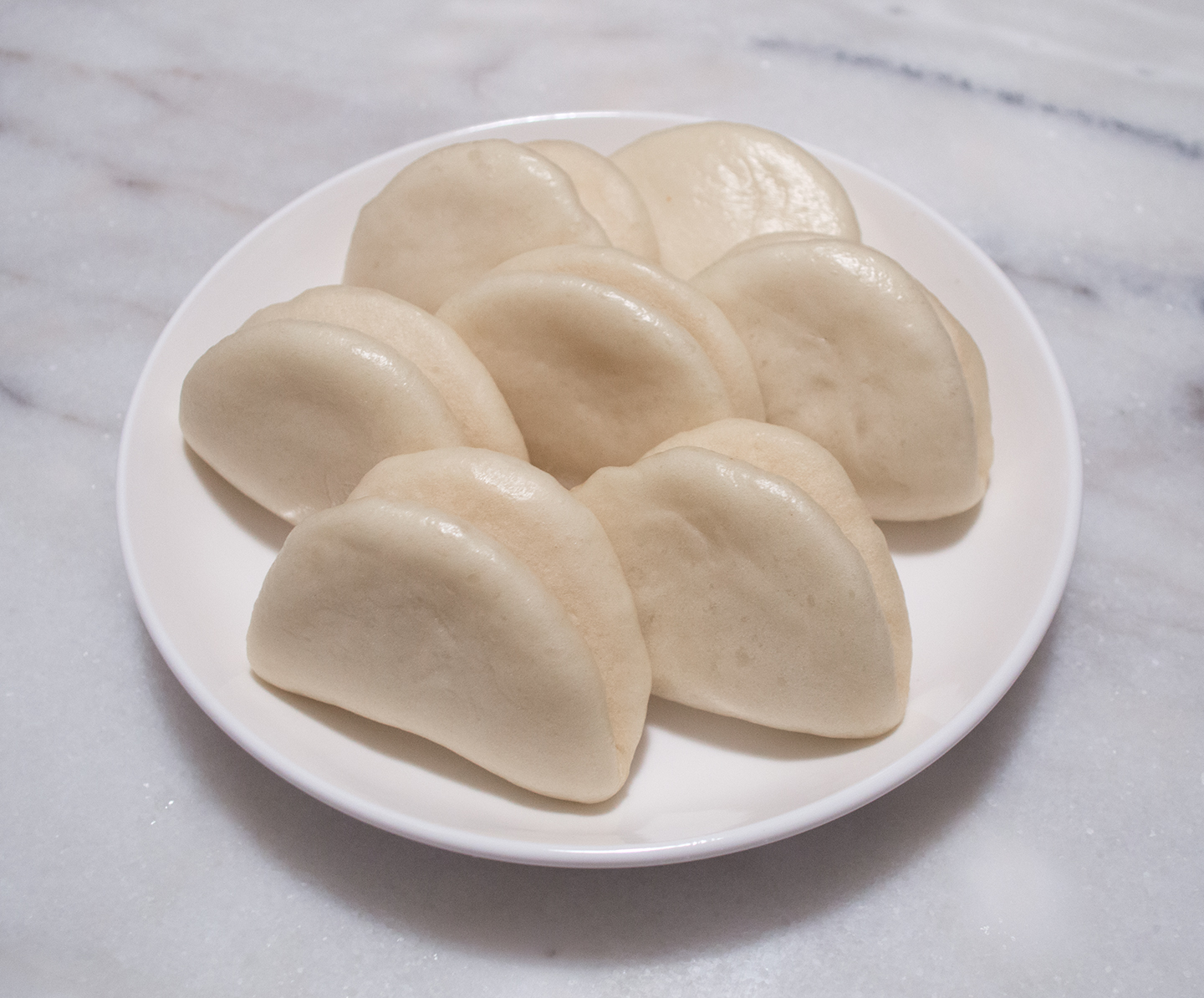 Hé Yè Bāo (荷叶包) - Lotus Leaf Buns