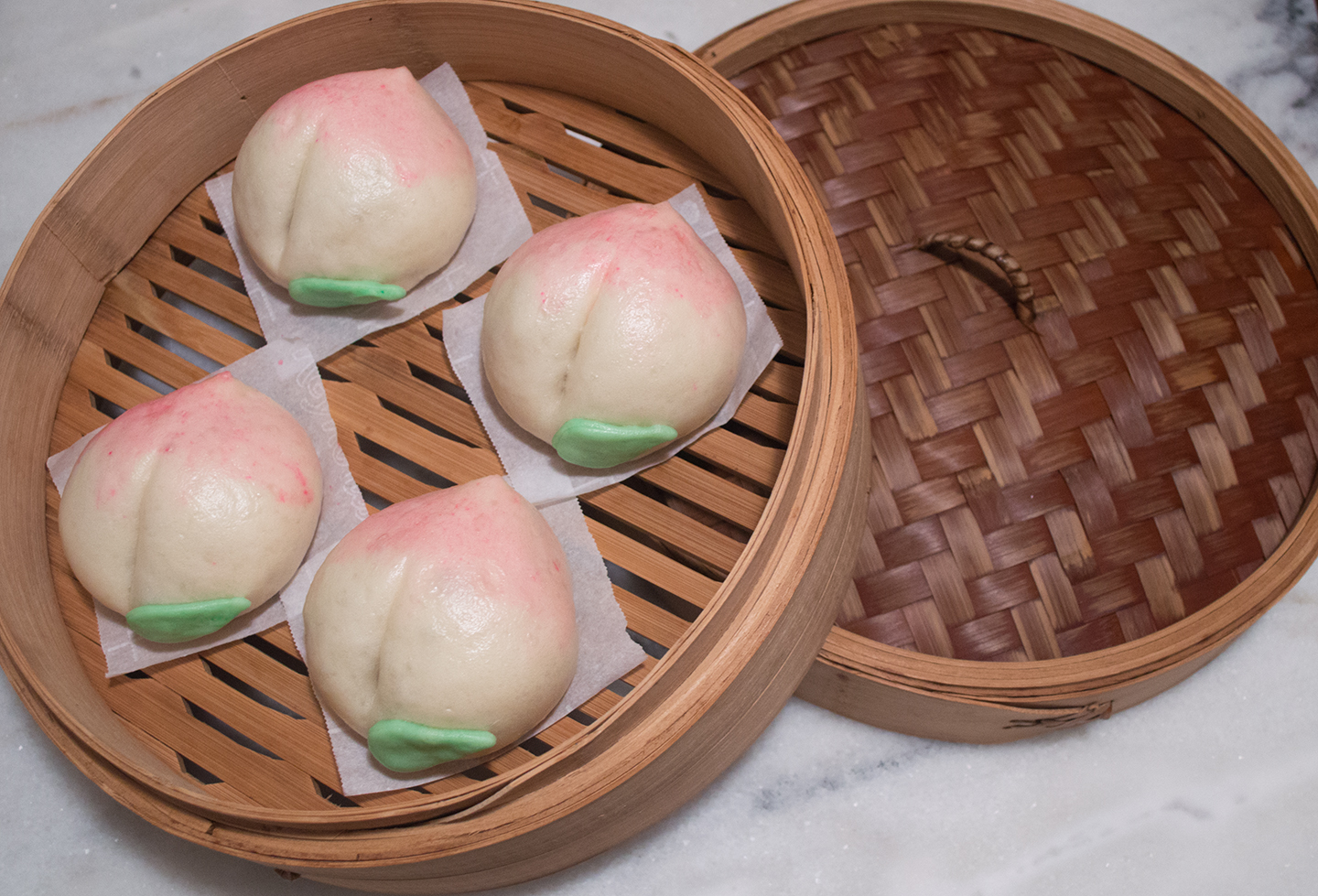 Shòutáo/Lián Róng Bāo (壽桃/蓮蓉包) - Longevity Peach Lotus Paste Steamed Buns