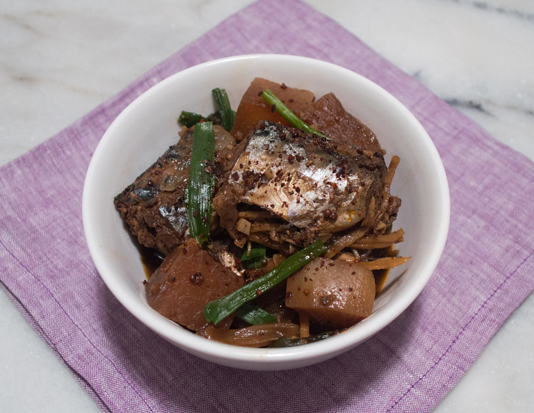 Godeungeo Jorim (고등어 조림) Spicy SoySauceBraised Mackerel Recipe