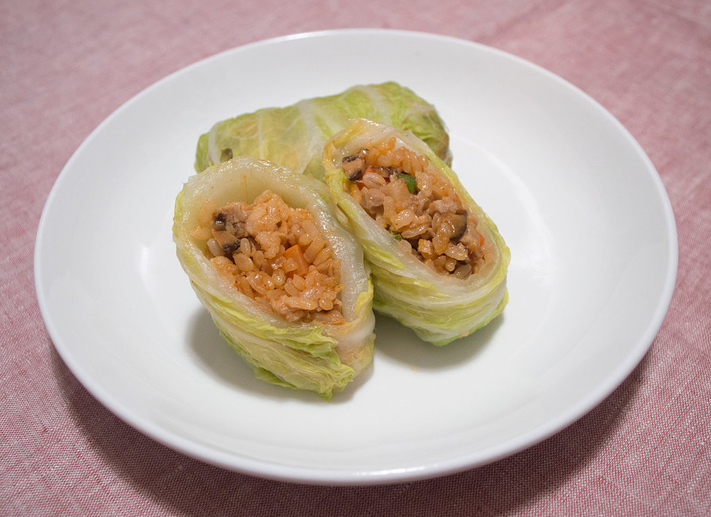 Dwaejigogi Baechu Ssam (돼지고기 배추쌈) KoreanStyle Pork Cabbage Rolls