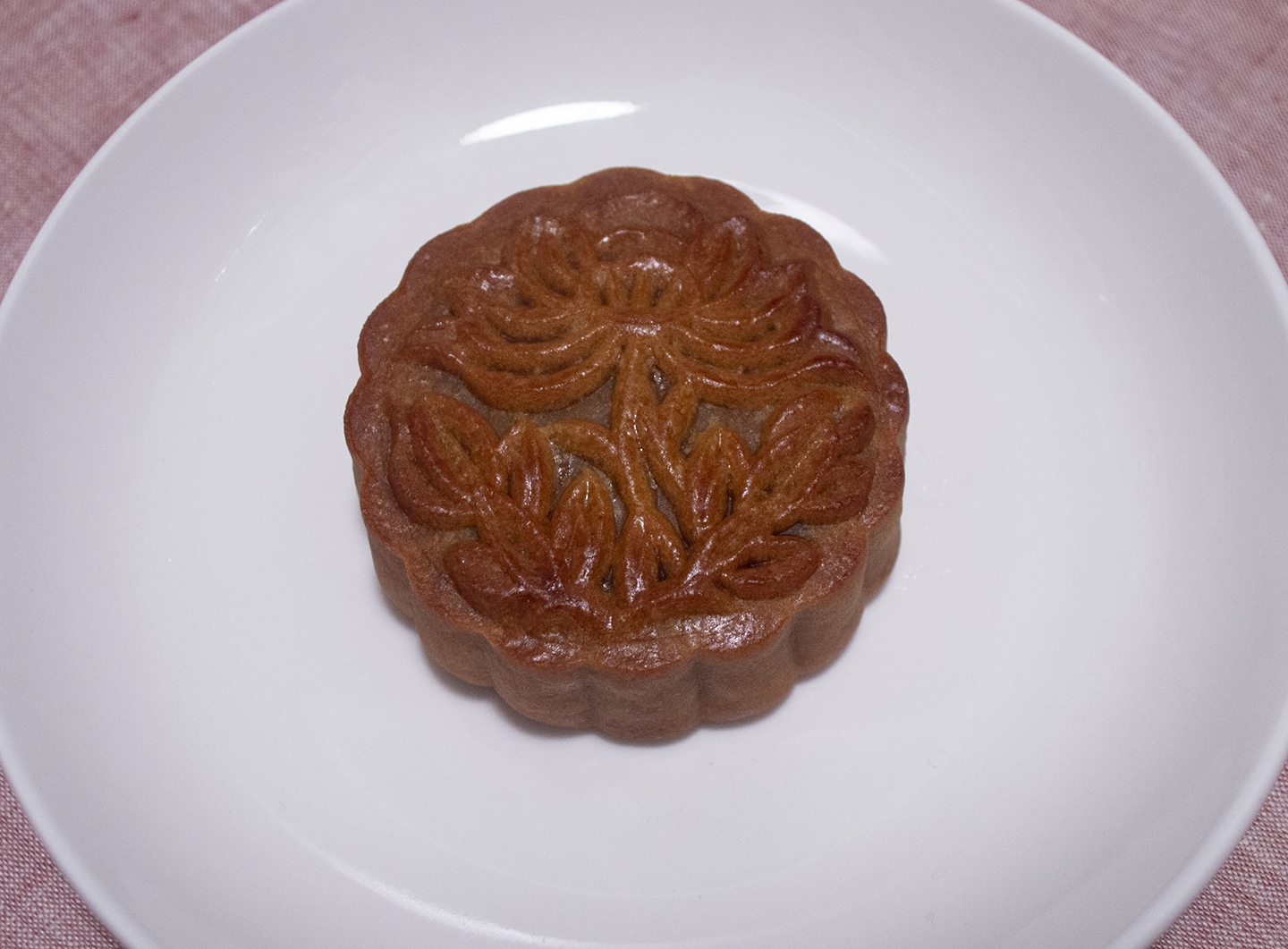 Bái Lián Róng Yuèbǐng (白蓮蓉月餅) - White Lotus Paste Mooncakes