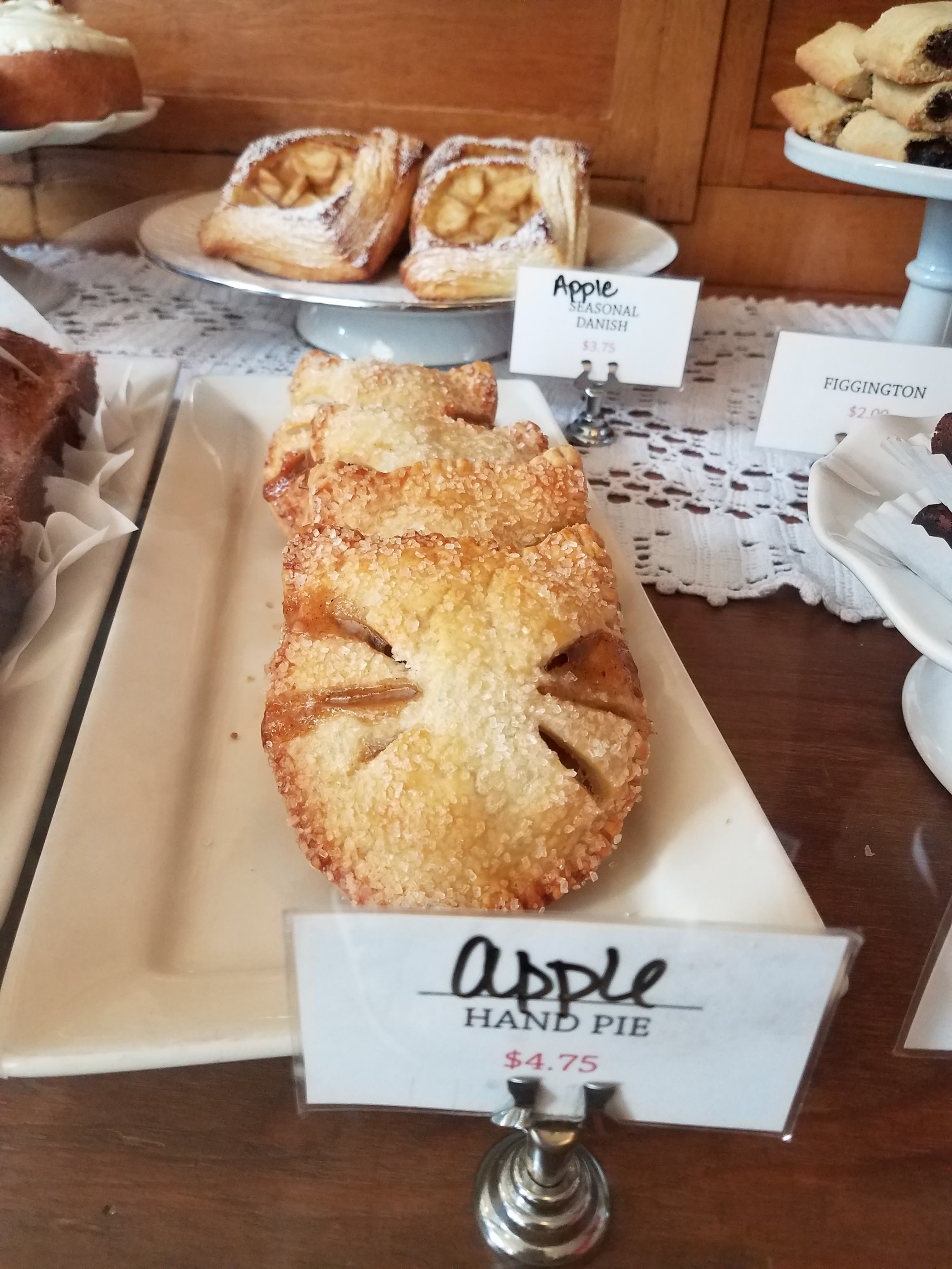 Thanksgiving Trip to Portland - Little Red's Bakeshop Caturday Handpie